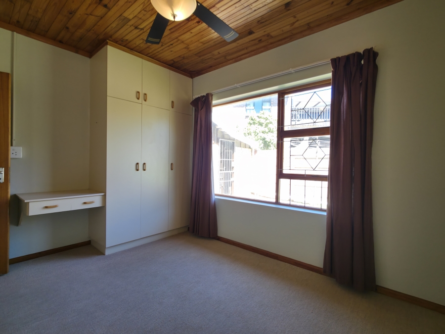 4 Bedroom Property for Sale in Wavecrest Eastern Cape